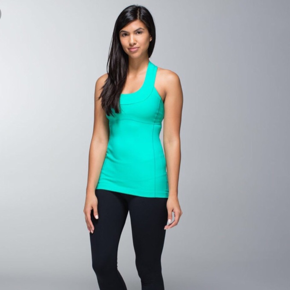 Lululemon Scoop Neck tank. Size 6